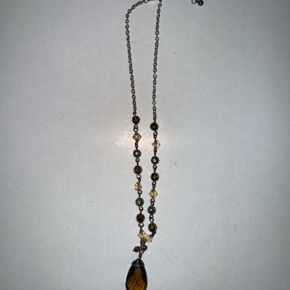 Elegant Gold and Silver Pendant Necklace